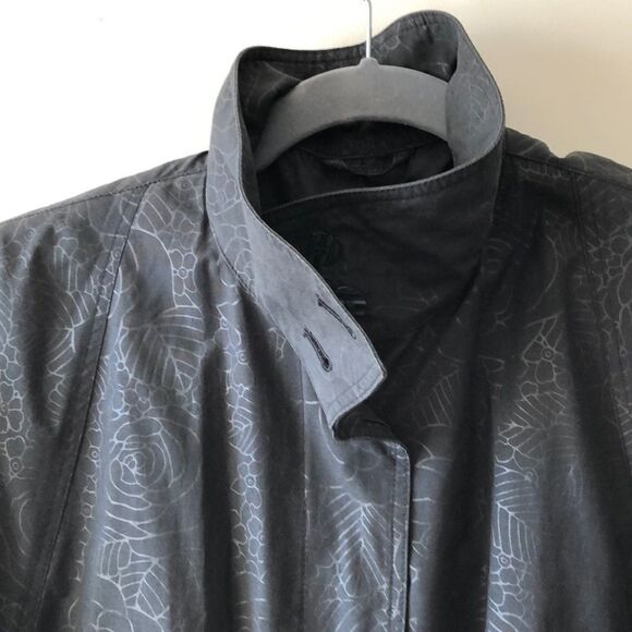 London Fog Rain Coat. Size 8P gently used black - Picture 3 of 6